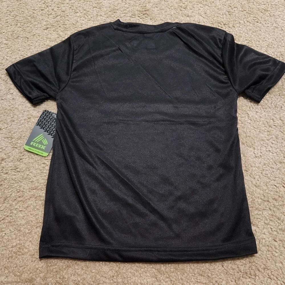 𝅺NWT RBX Boy's Black and White Performance Short Sleeve T-Shirt, size 7